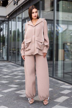 Jadone Fashion: Костюм з брюками Фортуна мокко - фото 9