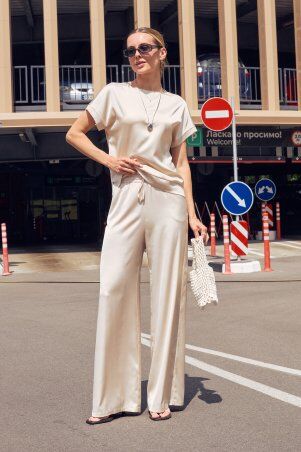 Itelle: Костюм шовковий футболка з широкими штанами Шампань 3239 - фото 6