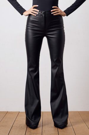 Itelle: Штани кльош із еко шкіри чорного кольору 4329 - фото 4