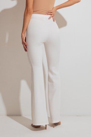 Itelle: Штани кльош із костюмної тканини молочного кольору 4335 - фото 3