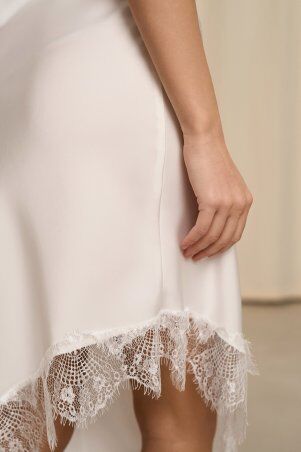 SL-ARTMON: Вишукана молочна сукня ARTMON з асиметричним низом на бретелях 1478.3 - фото 5