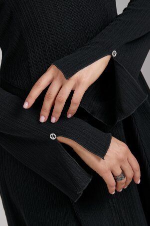 SL-ARTMON: Чорна міні сукня в рубчик з акцентними рукавами-кльош 1480.1 - фото 5