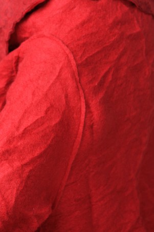 Lilo: Ультрамодное красное пальто «Жатка» на запах 01816 - фото 10