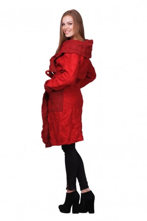 Lilo: Ультрамодное красное пальто «Жатка» на запах 01816 - фото 6